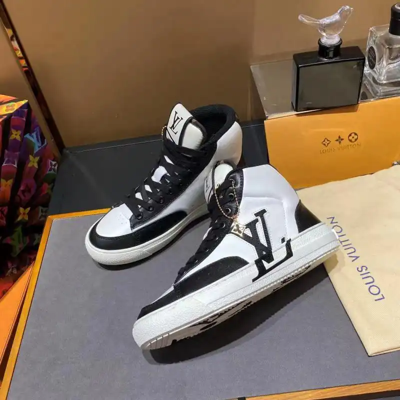 Fashionrepsfam ru LV Shoes 2209MP0020