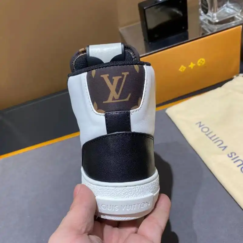 LV Shoes 2209MP0020