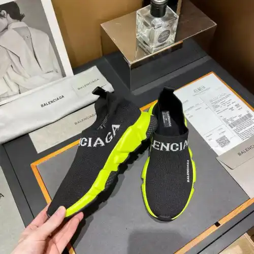 Balenciaga Shoes 2209MP0022