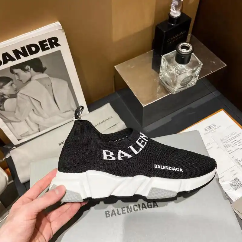 Balenciaga Shoes 2209MP0023