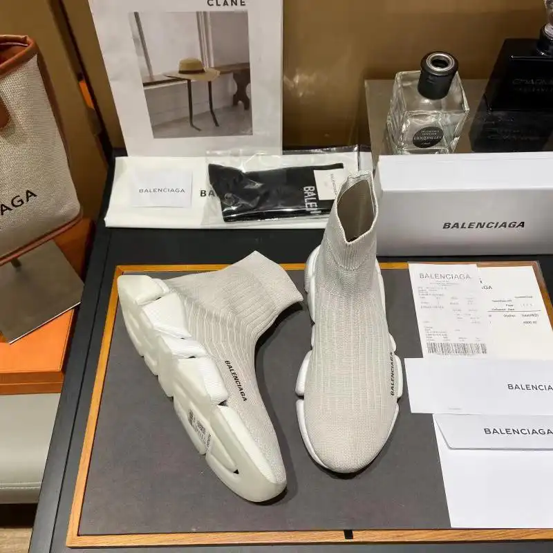 Balenciaga Shoes 2209MP0027