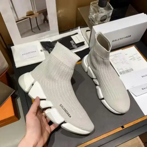 Balenciaga Shoes 2209MP0027