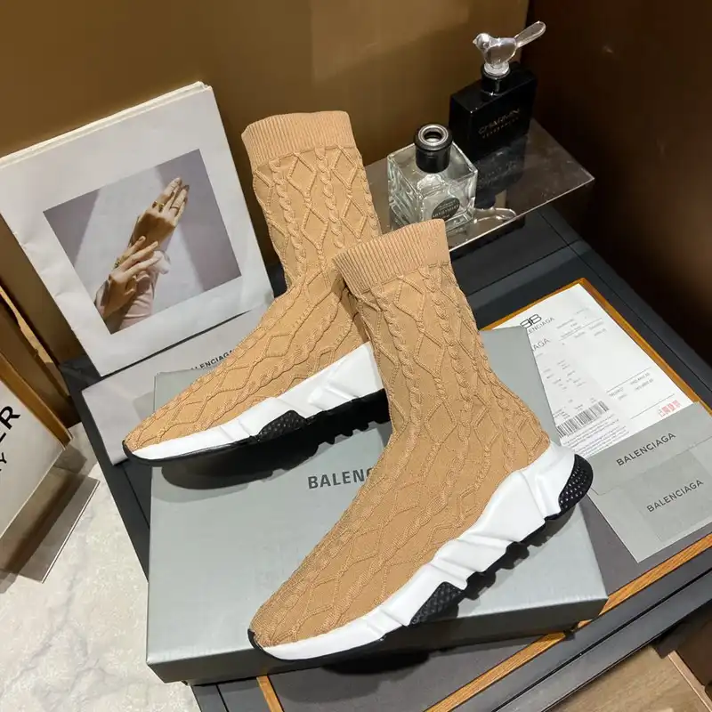 Balenciaga Shoes 2209MP0031