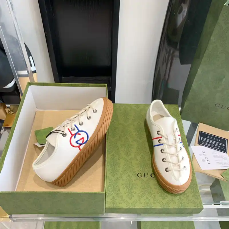 Cheap Gucci Shoes 2209PZ0039