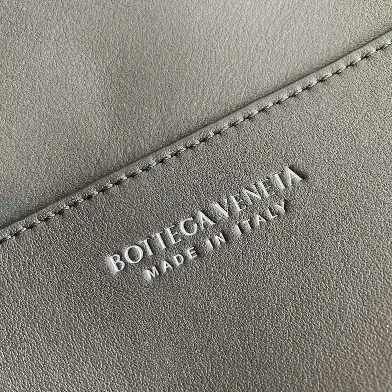 Bottega Veneta Bag 2209SF0003