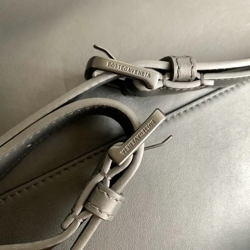 Bottega Veneta Bag 2209SF0003