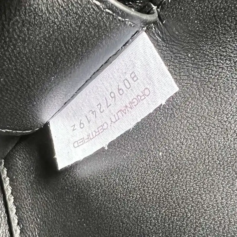 Bottega Veneta Bag 2209SF0018