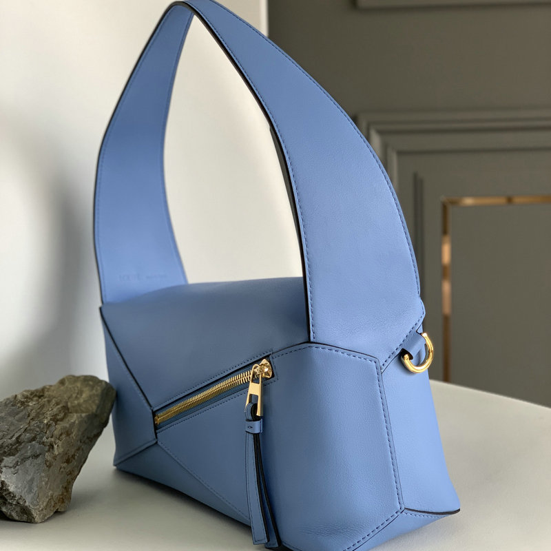 FASH Loewe Bag 2209SW0006