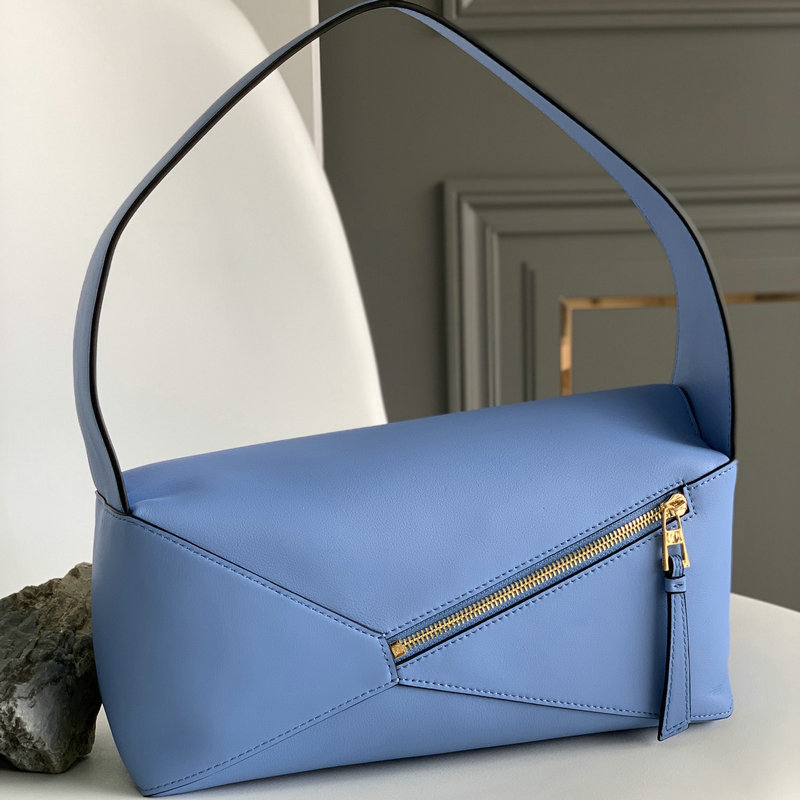 FASH Loewe Bag 2209SW0006