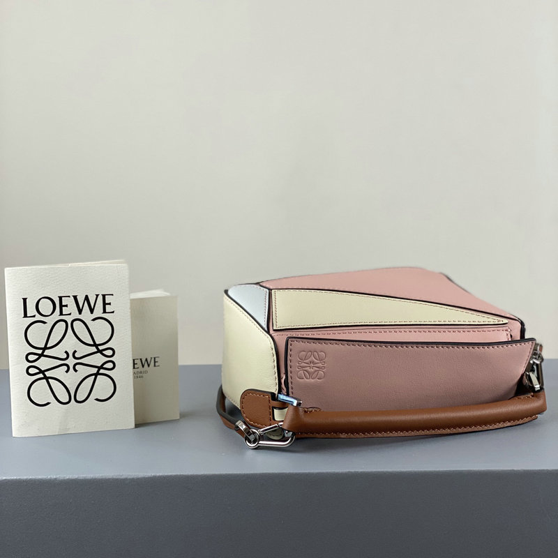 FASH Loewe Bag 2209SW0014