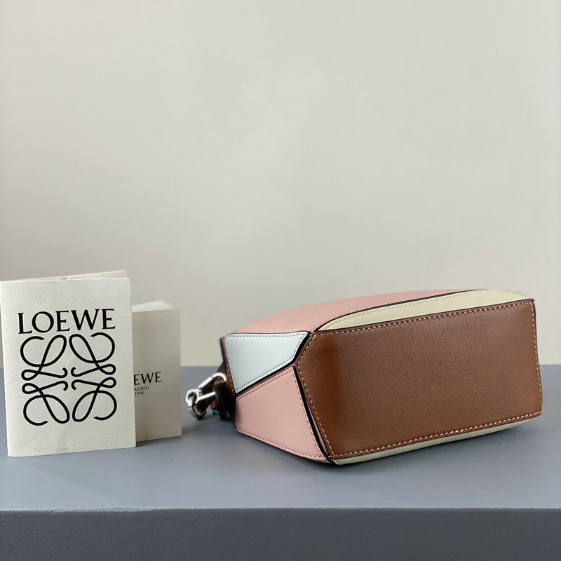 FASH Loewe Bag 2209SW0014