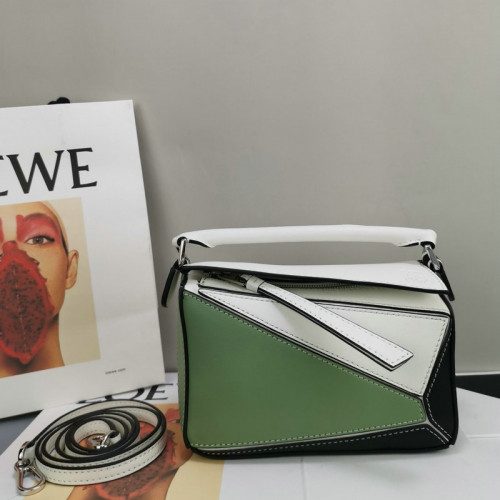 FASH Loewe Bag 2209SW0015