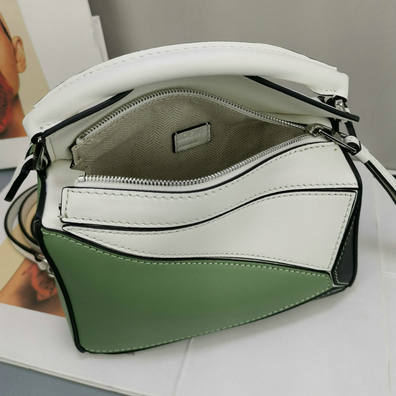 FASH Loewe Bag 2209SW0015