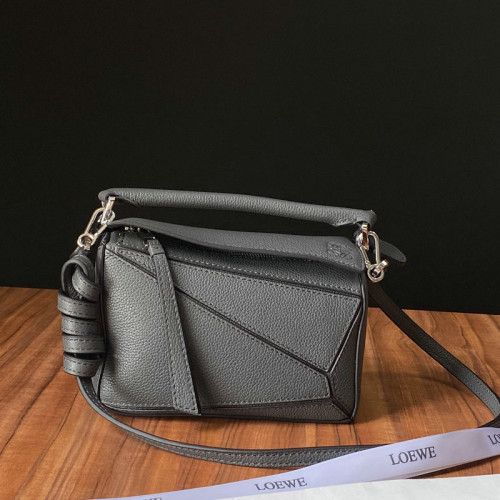 FASH Loewe Bag 2209SW0019