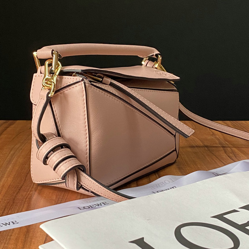 FASH Loewe Bag 2209SW0021