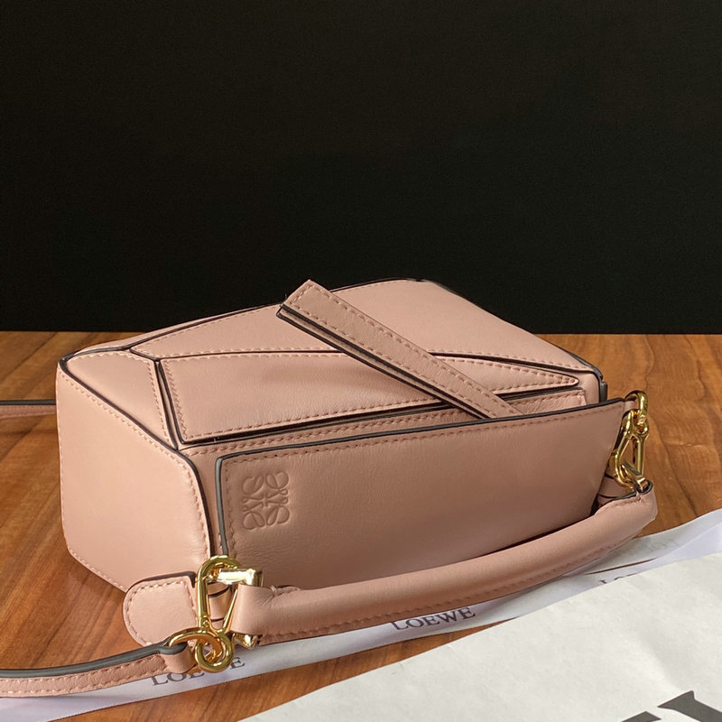 FASH Loewe Bag 2209SW0021