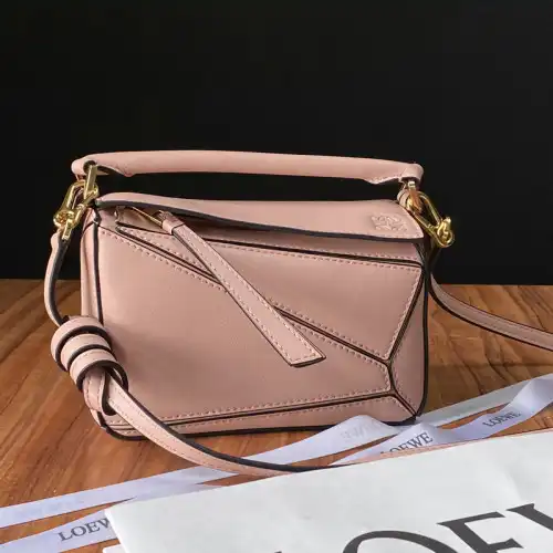 Loewe Bag 2209SW0021