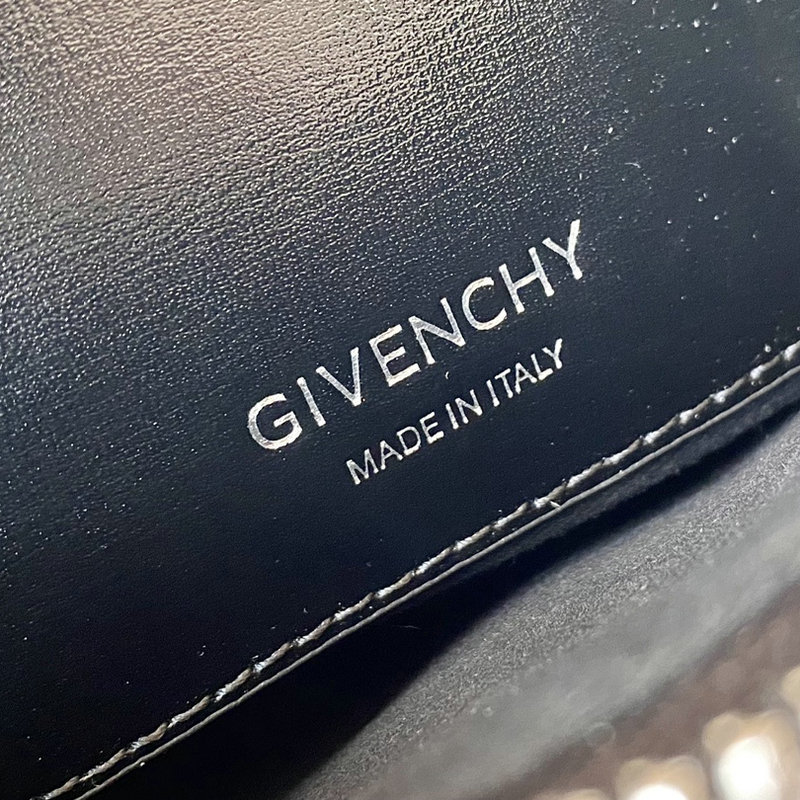 FASH Givenchy Bag 2209SW0022