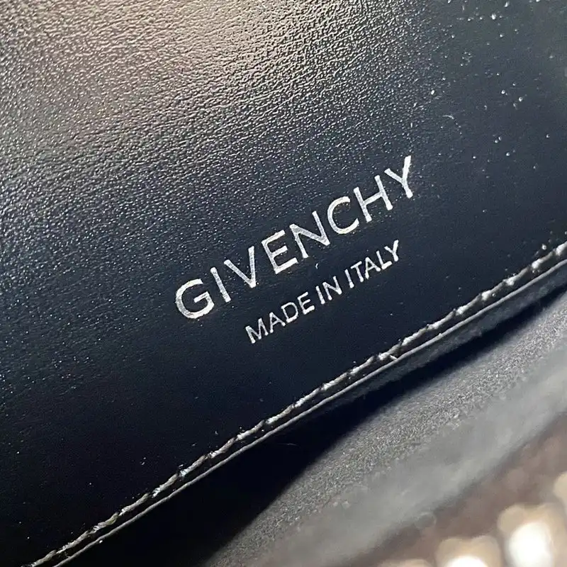 Givenchy Bag 2209SW0022