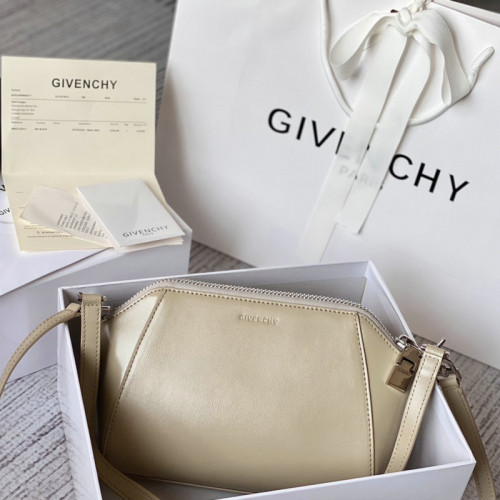 FASH Givenchy Bag 2209SW0025