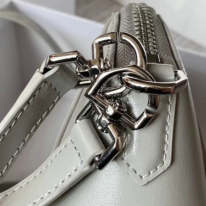 Givenchy Bag 2209SW0026