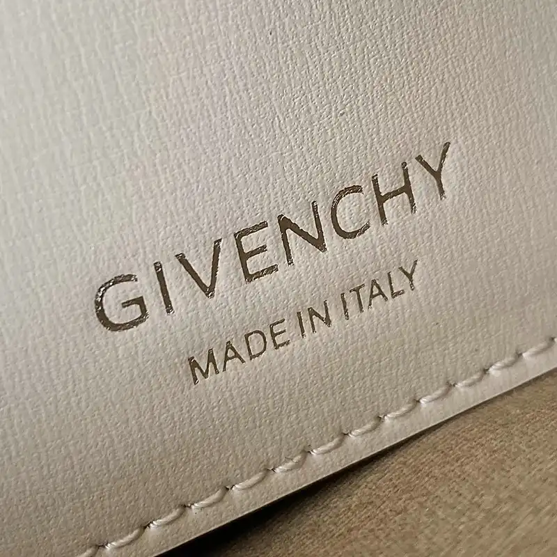 Givenchy Bag 2209SW0029