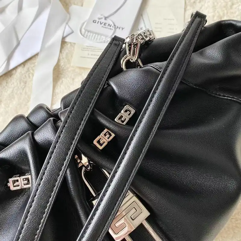 Givenchy Bag 2209SW0033