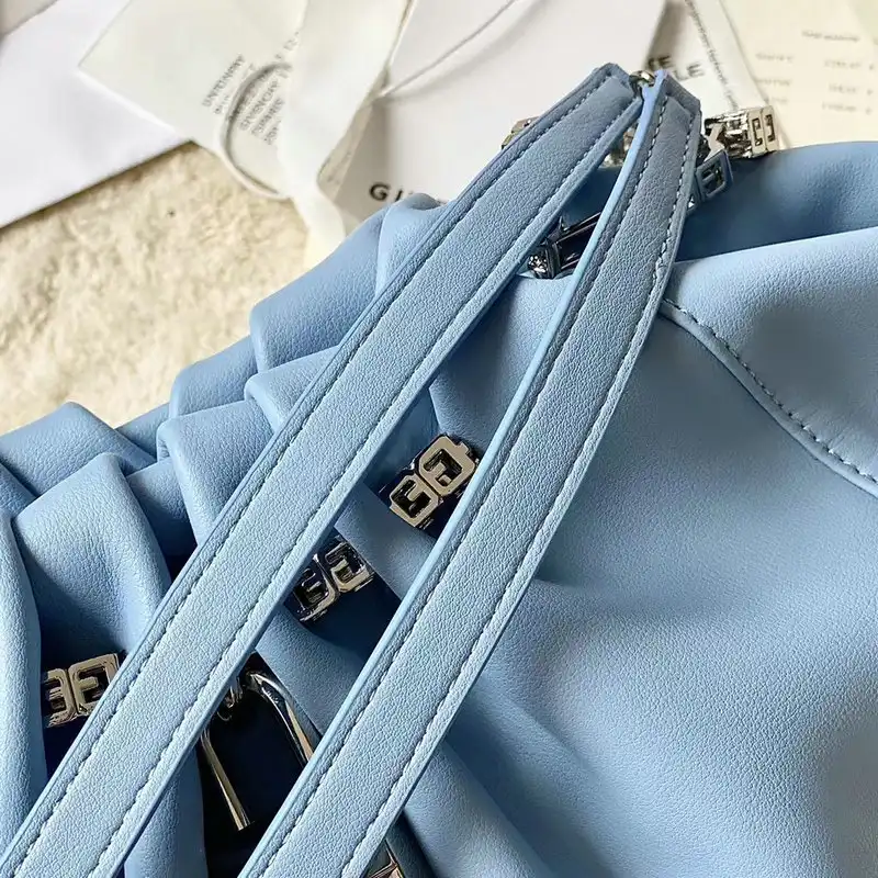 Givenchy Bag 2209SW0036