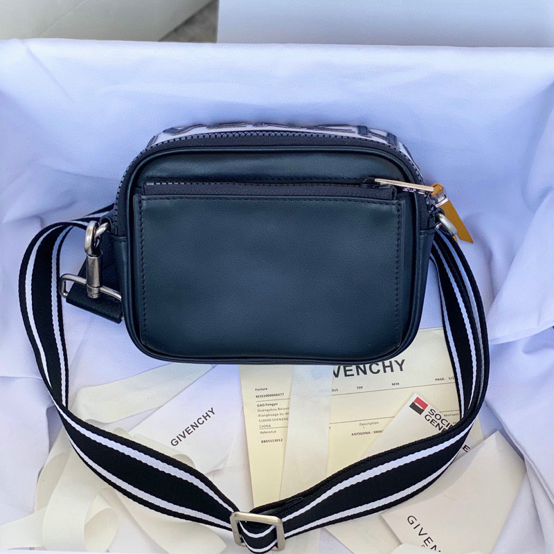 FASH Givenchy Bag 2209SW0039