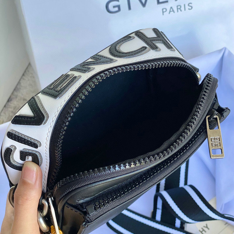 FASH Givenchy Bag 2209SW0039