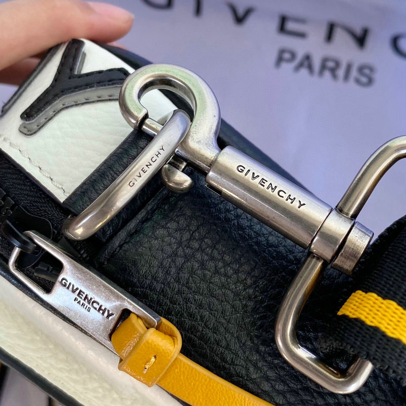 FASH Givenchy Bag 2209SW0040