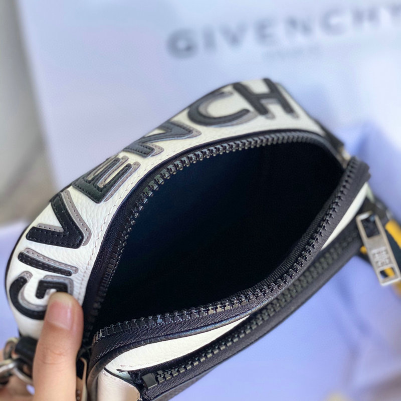 FASH Givenchy Bag 2209SW0040