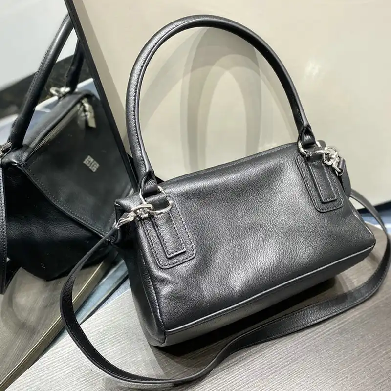 Fashionrepsfam ru Givenchy Bag 2209SW0043