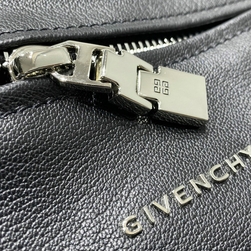 FASH Givenchy Bag 2209SW0043