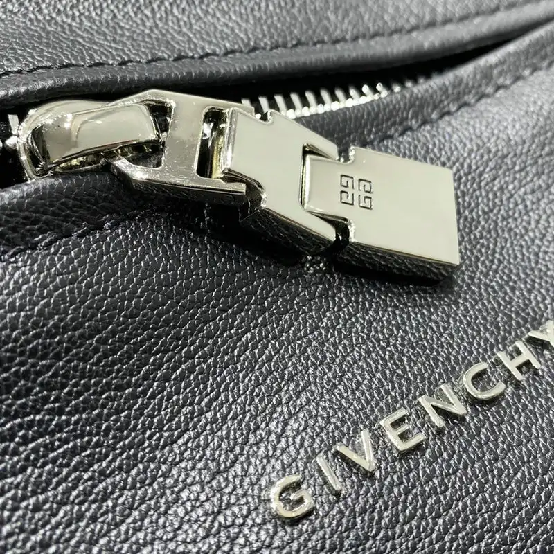 Fashionrepsfam ru Givenchy Bag 2209SW0043