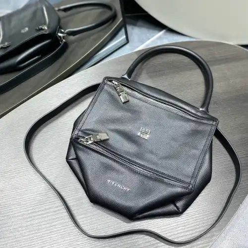 Fashionrepsfam ru Givenchy Bag 2209SW0043