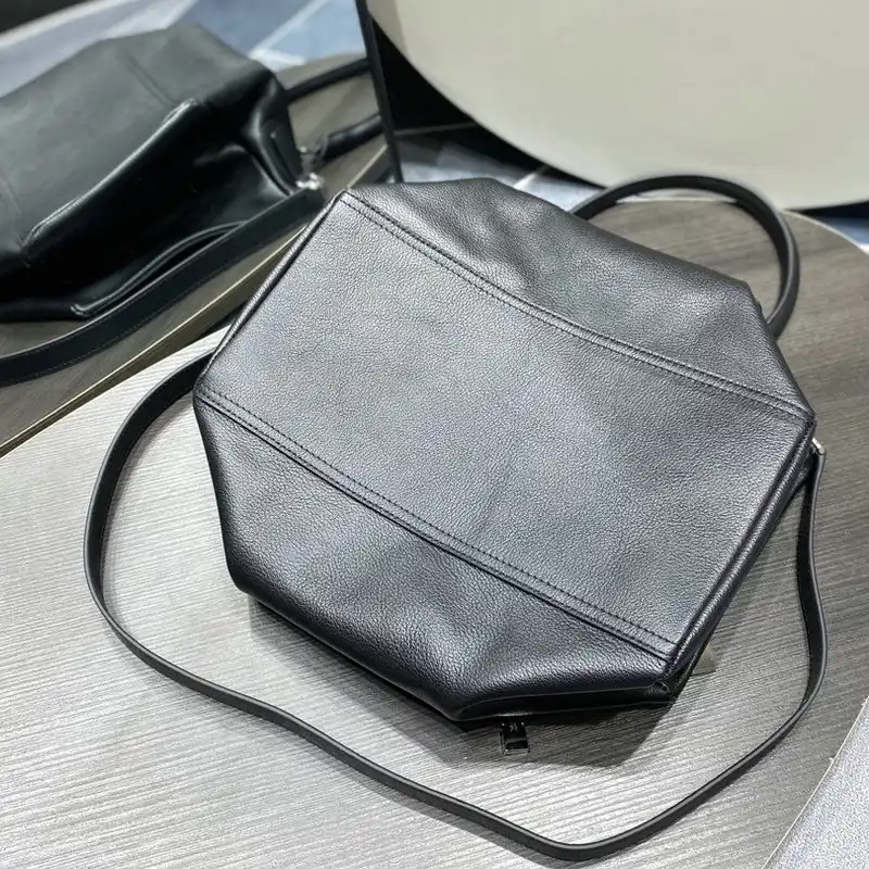 Givenchy Bag 2209SW0044