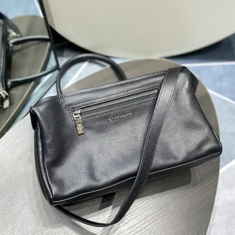 Givenchy Bag 2209SW0044