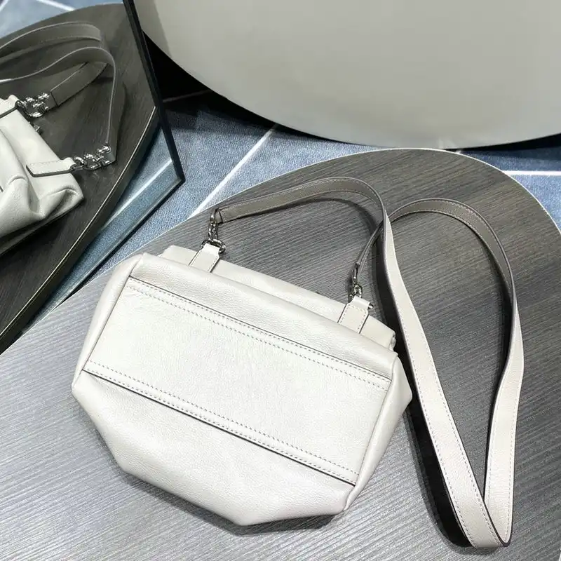 Fashionrep Givenchy Bag 2209SW0045