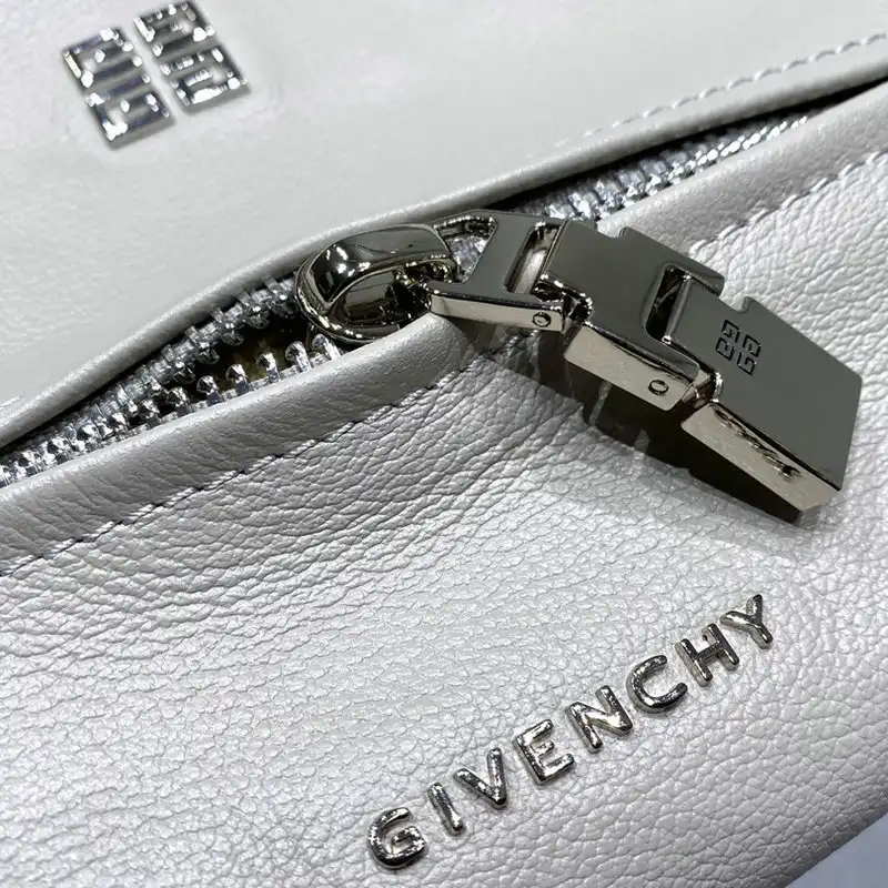 Givenchy Bag 2209SW0045