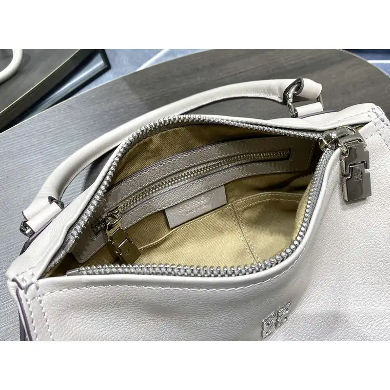 Fashionrep Givenchy Bag 2209SW0046