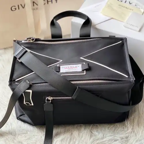 Givenchy Bag 2209SW0048