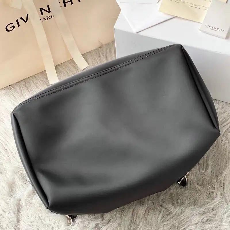 Givenchy Bag 2209SW0049