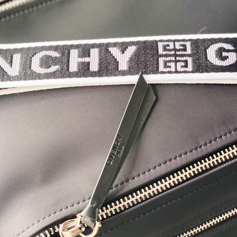 FASH Givenchy Bag 2209SW0050