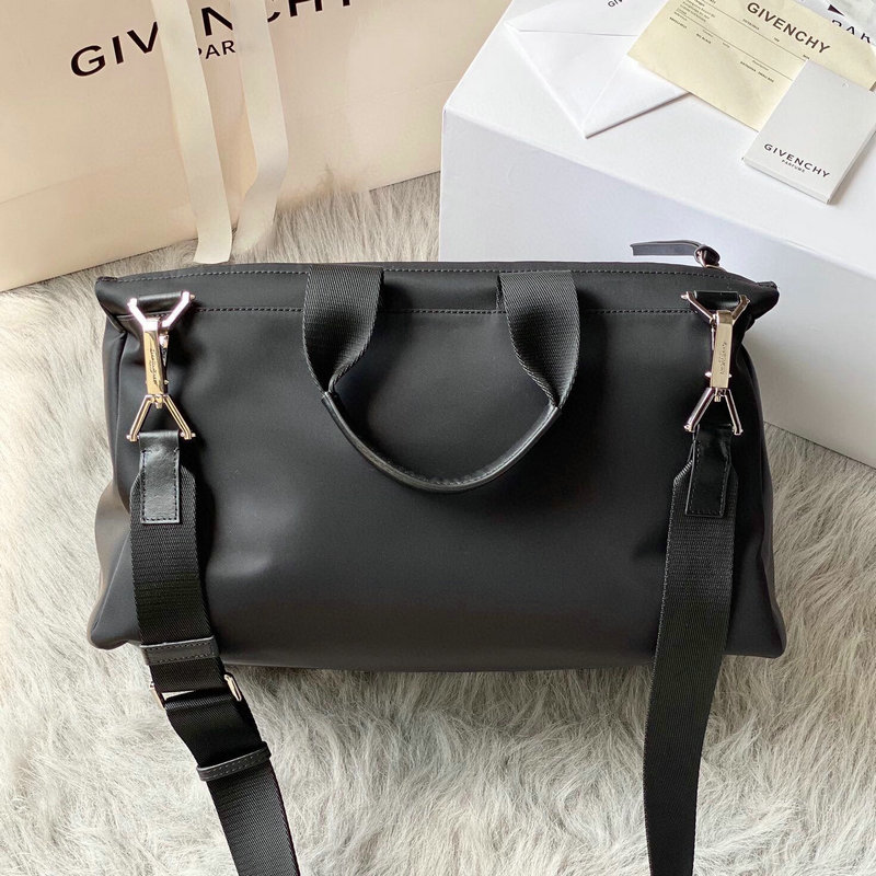 FASH Givenchy Bag 2209SW0052