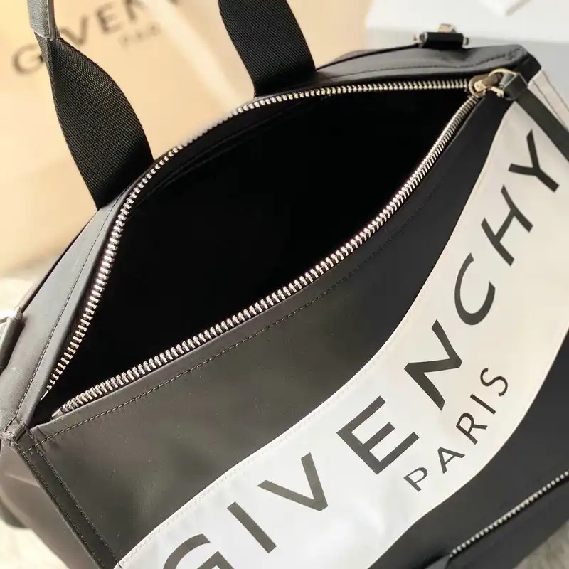 Fashionrep Givenchy Bag 2209SW0052