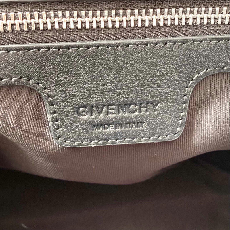 FASH Givenchy Bag 2209SW0052