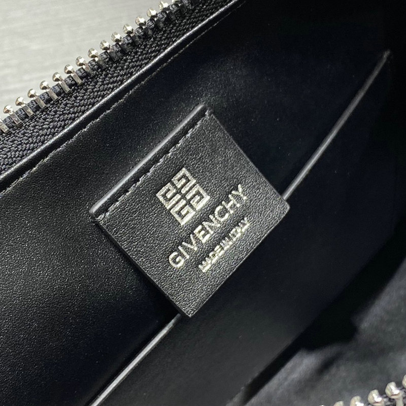 FASH Givenchy Bag 2209SW0054