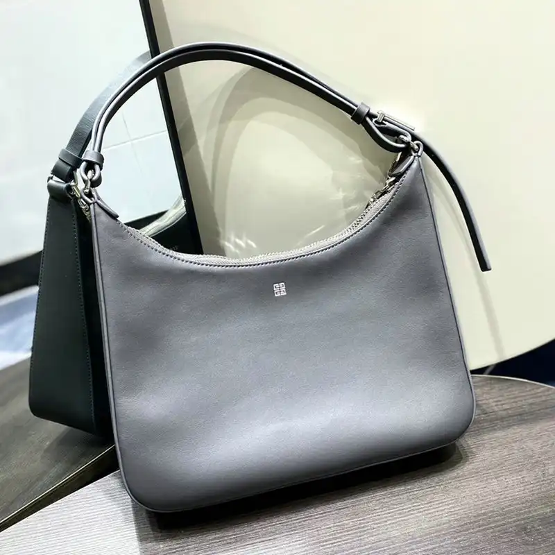 Fashionrepsfam ru Givenchy Bag 2209SW0055