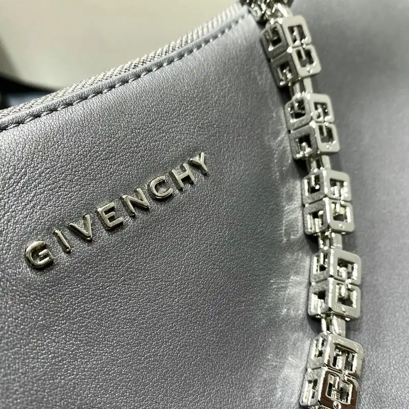 Givenchy Bag 2209SW0055